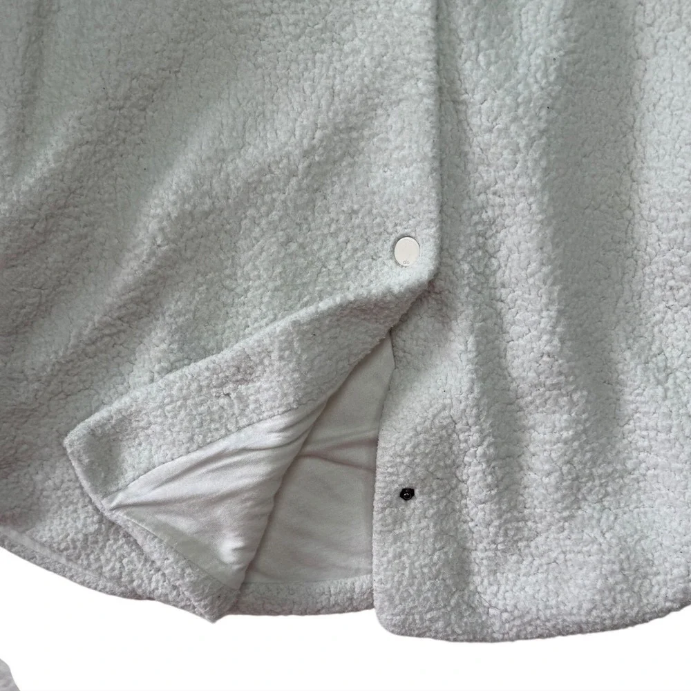 ALO YOGA Micro Sherpa Envy Shacket, Sherpa Snap-Front Jacket, Fleece, Size